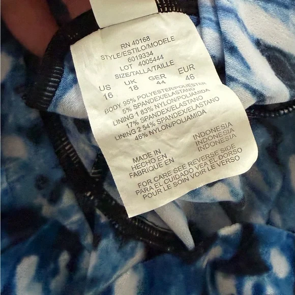 MagicSuit Chloe Tankini Top - Picture 8 of 9